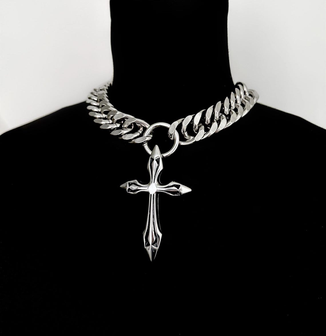 DAGGER CROSS