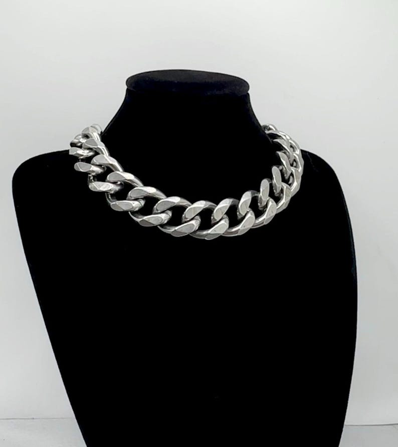 BOLD LUXE