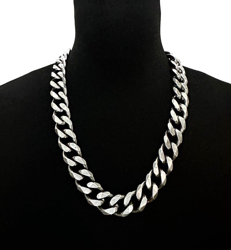 BOLD LUXE