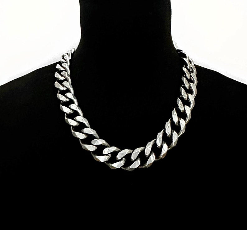 BOLD LUXE