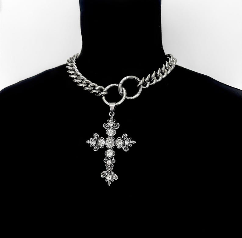 LUXE GRAND CROSS