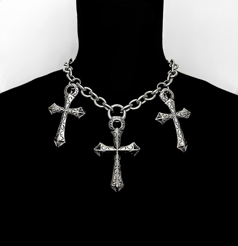 TRIPLE DAGGER CROSS