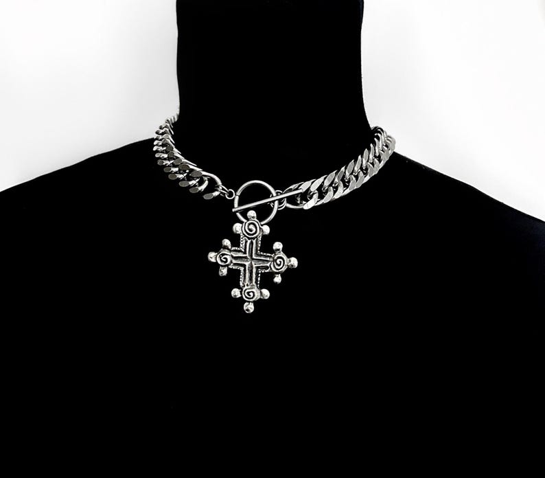 HYPNOTIC CROSS