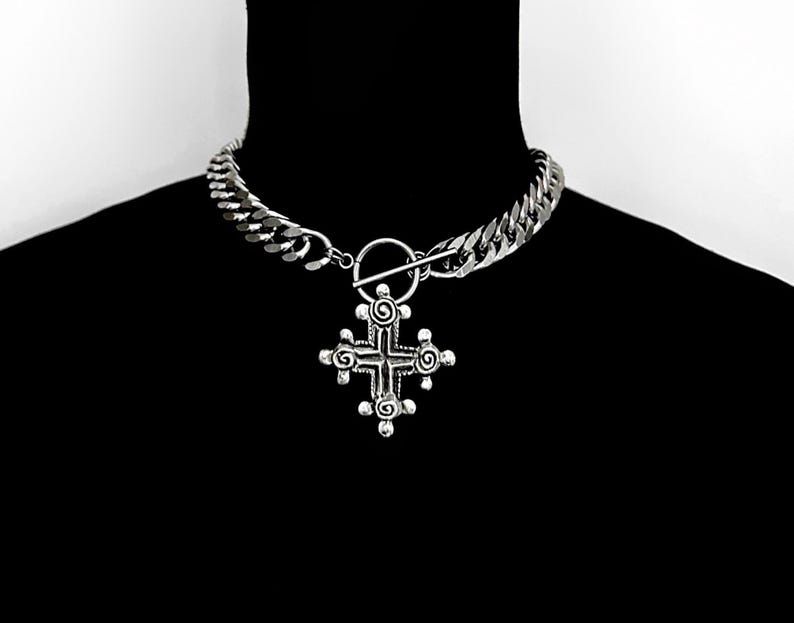 HYPNOTIC CROSS