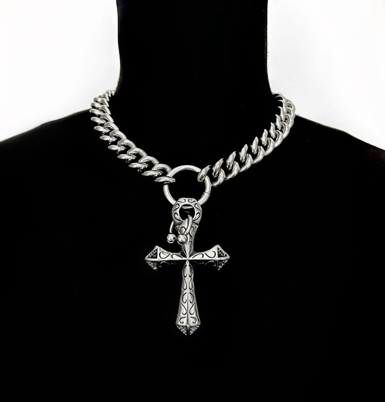 PIERCED CROSS