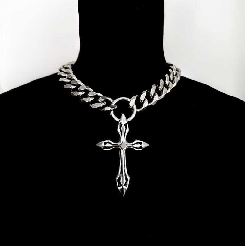 DAGGER CROSS