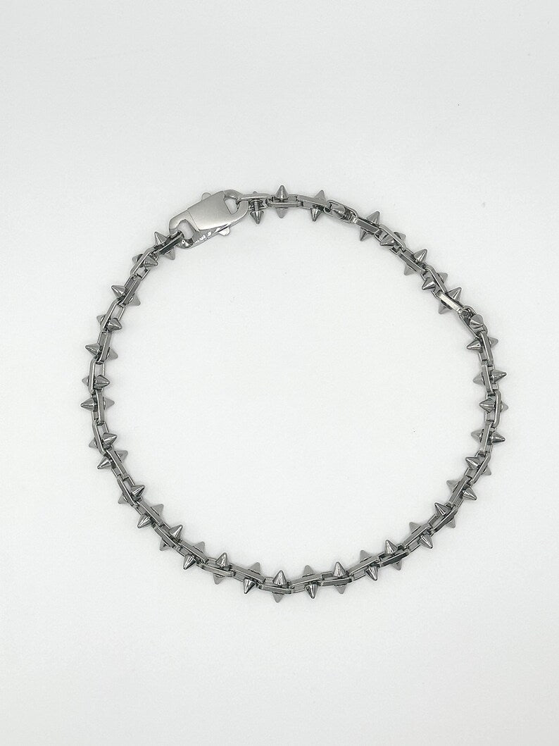 BOLD SPIKE CHAIN