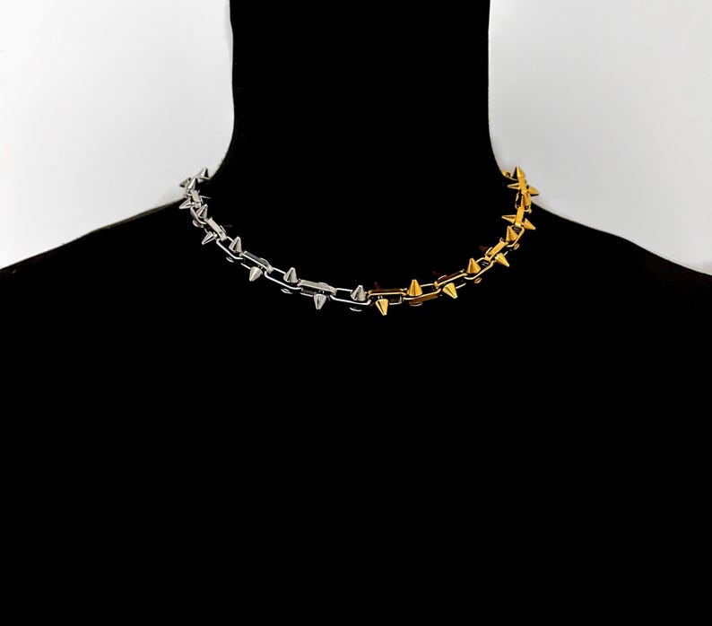 HALF GOLD HALF SILVER SPIKE CHAIN