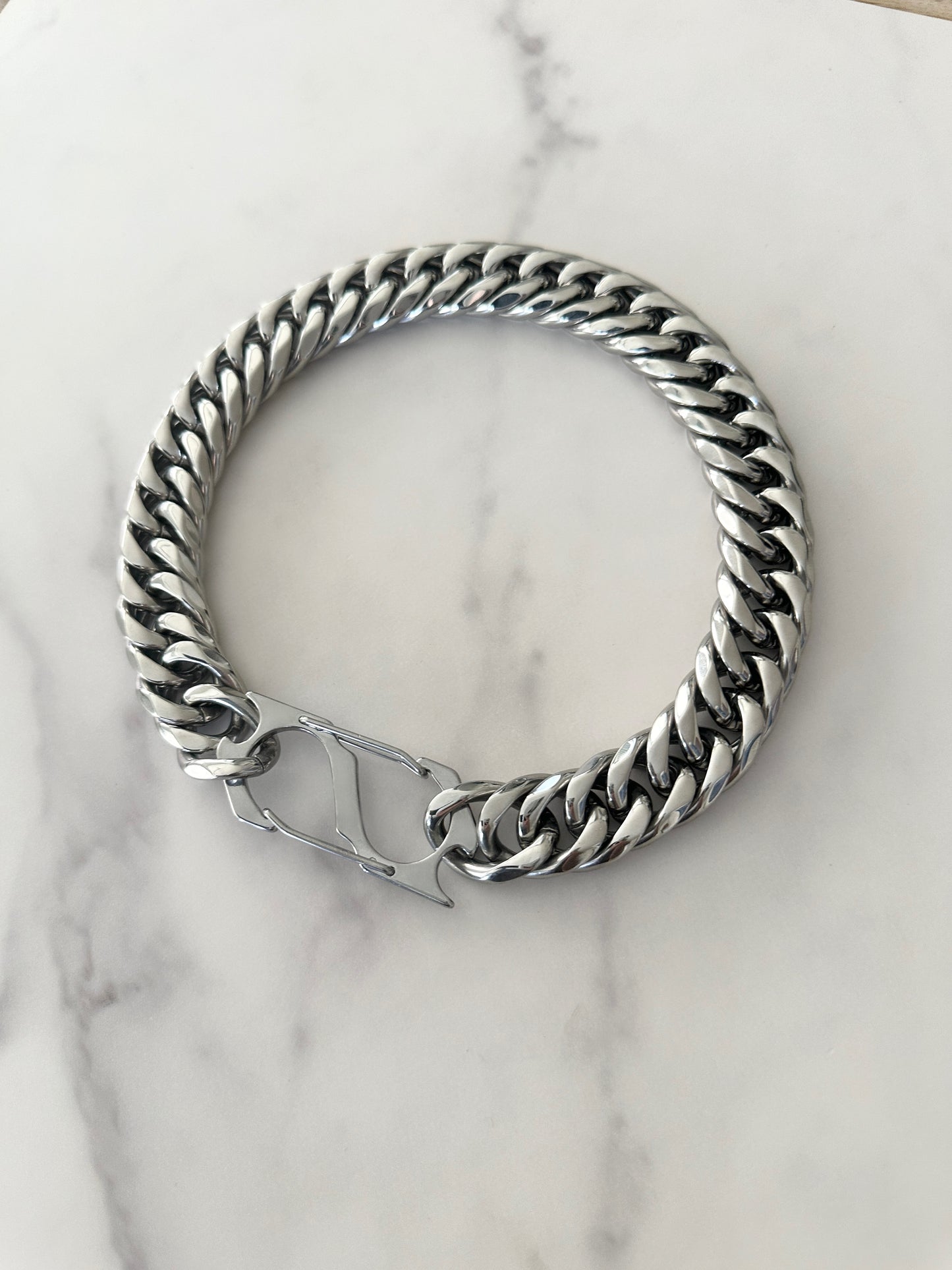 CYBER LUX CHAIN