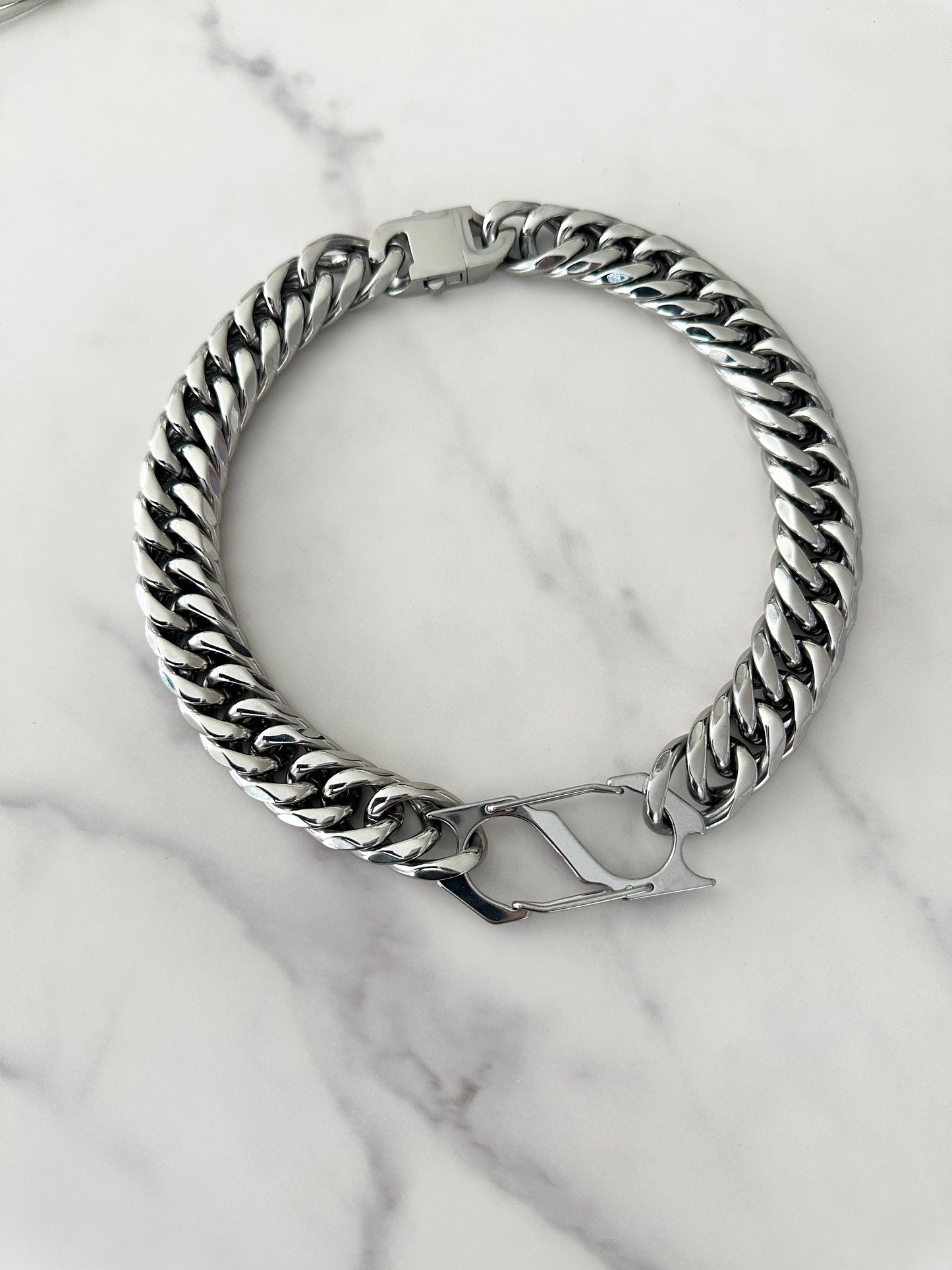 CYBER LUX CHAIN
