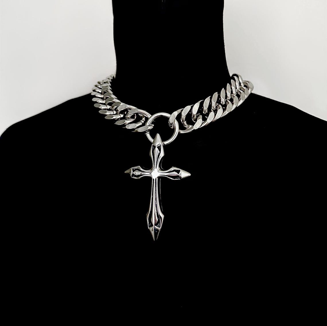 DAGGER CROSS