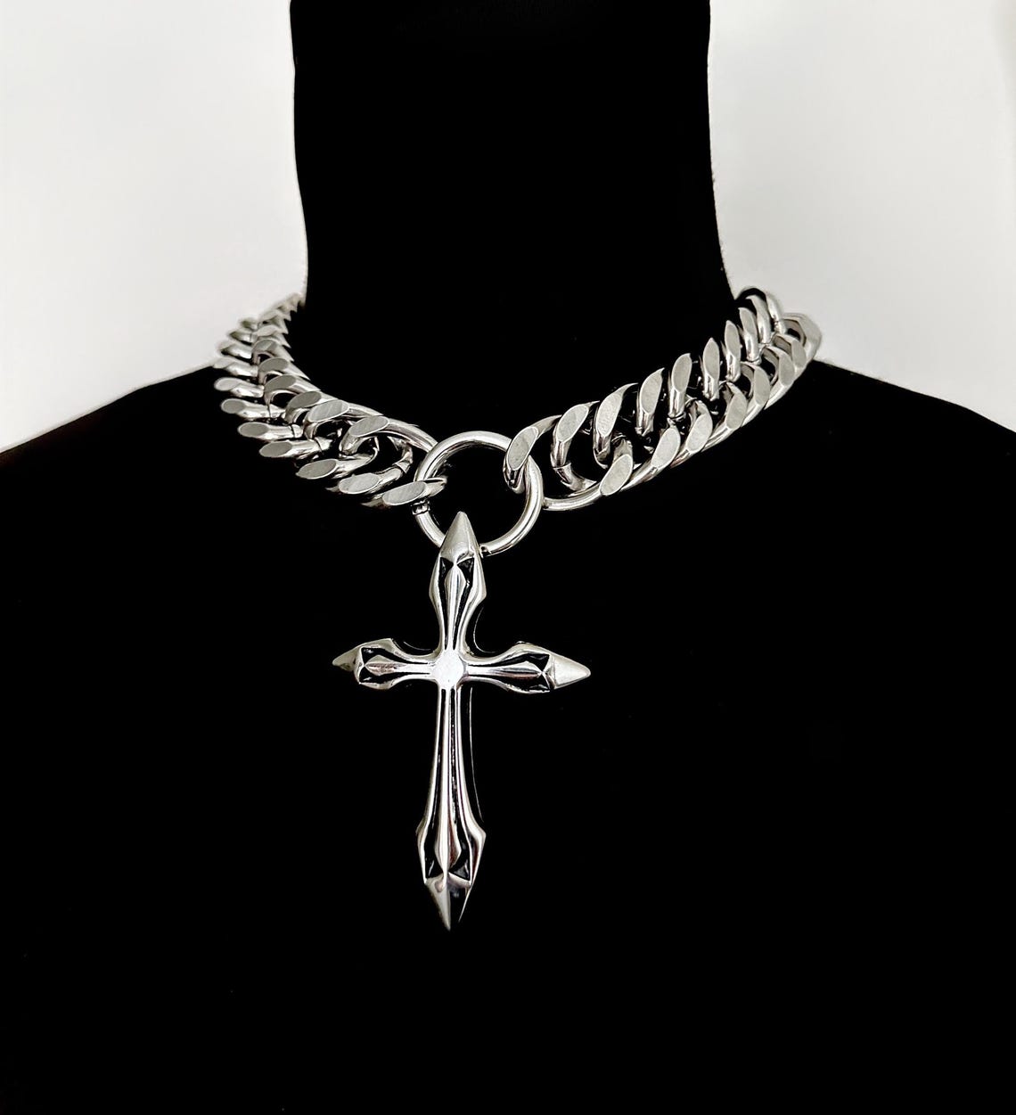 DAGGER CROSS