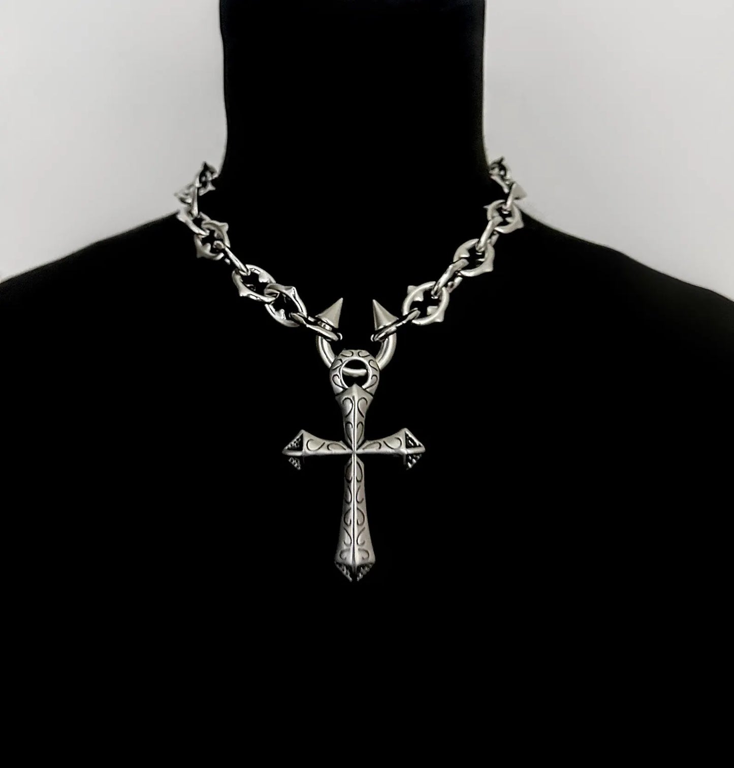 SAINT SINNER CHAIN