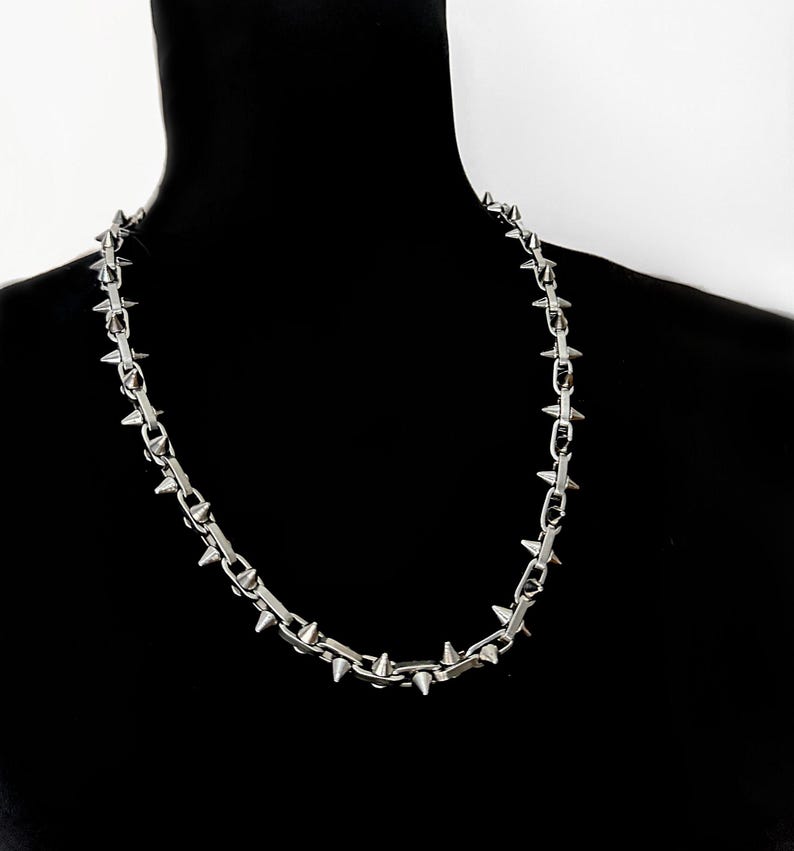 SPIKED LUXE