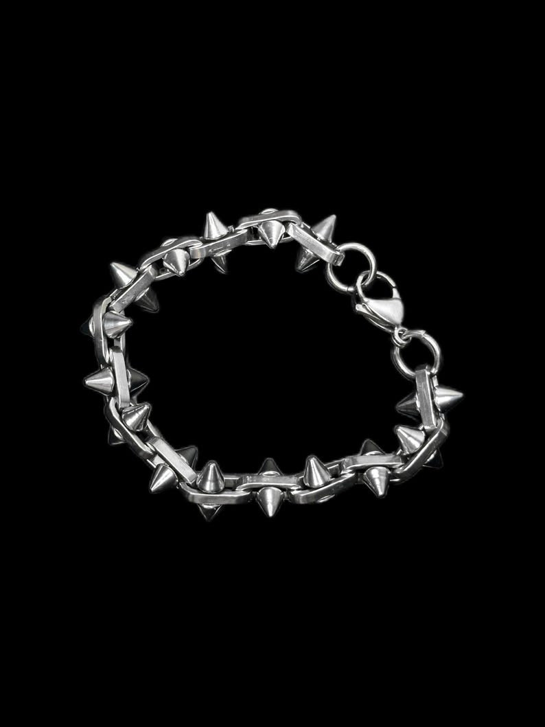 SPIKED BRACELET