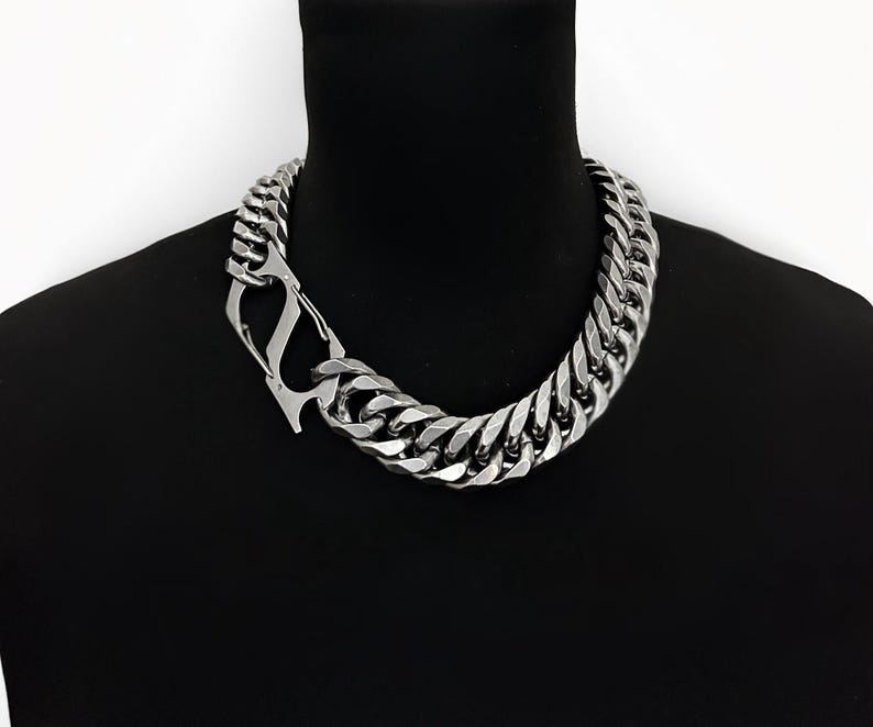 CYBER LUX CHAIN