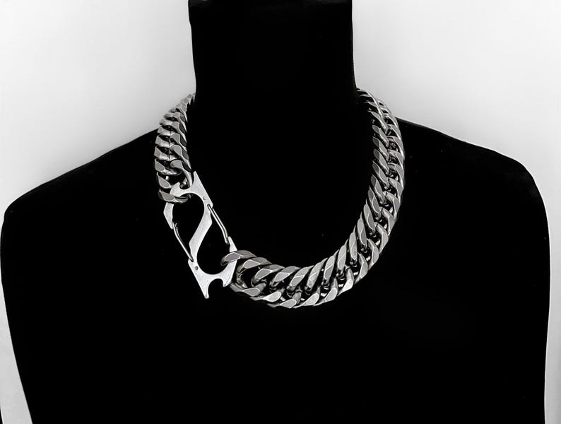 CYBER LUX CHAIN