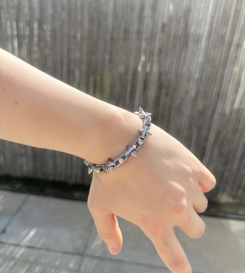 SPIKED BRACELET