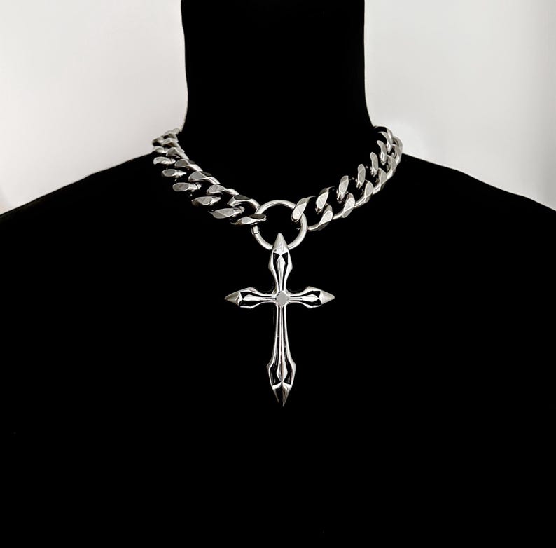 DAGGER CROSS