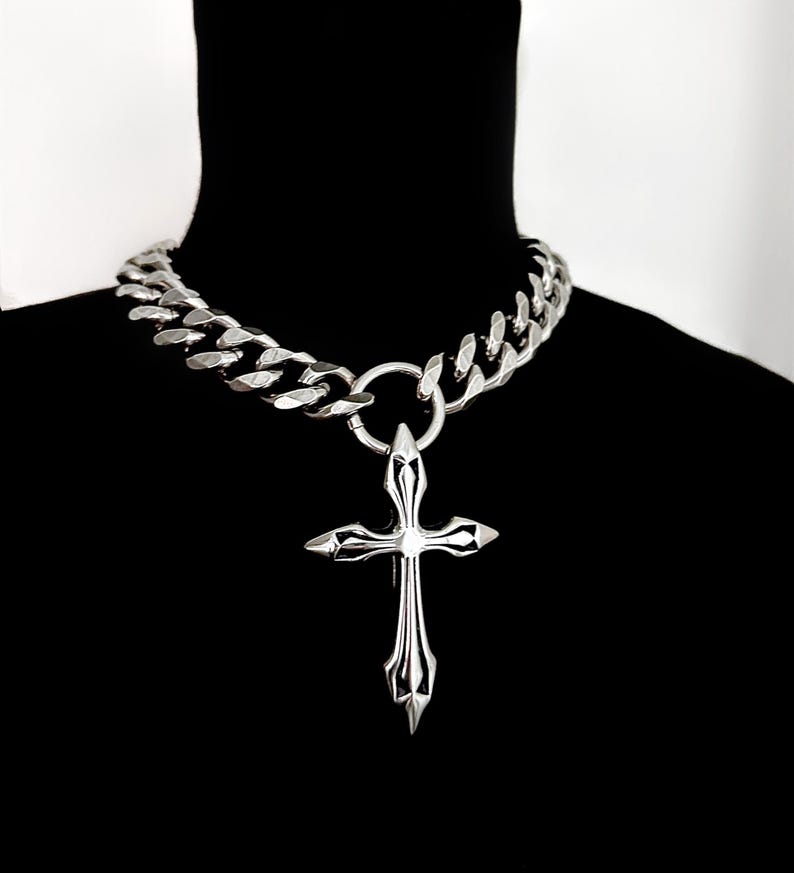 DAGGER CROSS