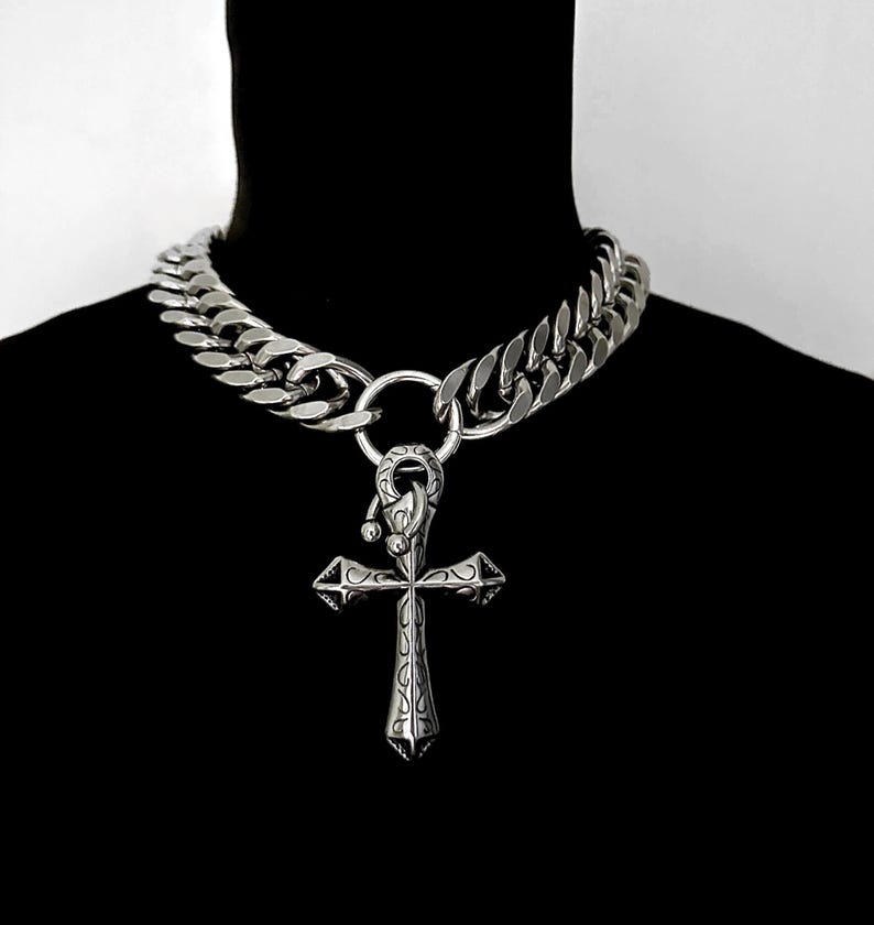 PIERCED LUXE CROSS