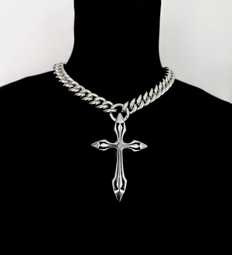 DAGGER CROSS