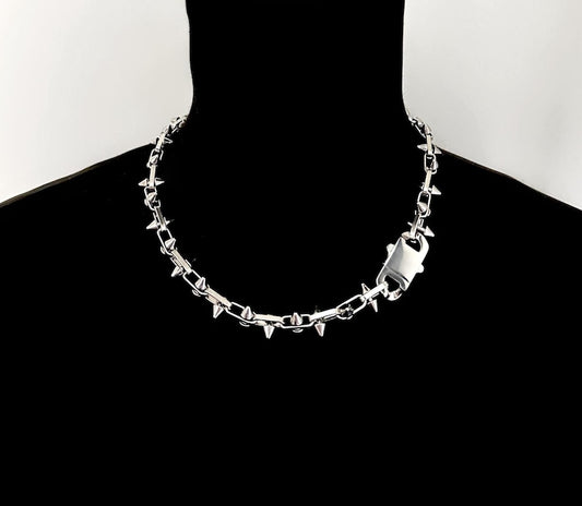 BOLD SPIKE CHAIN