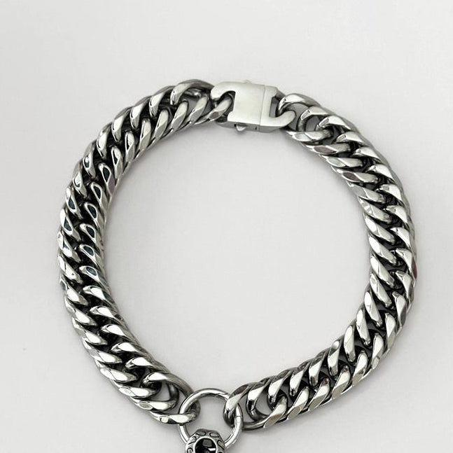 PIERCED LUXE CROSS