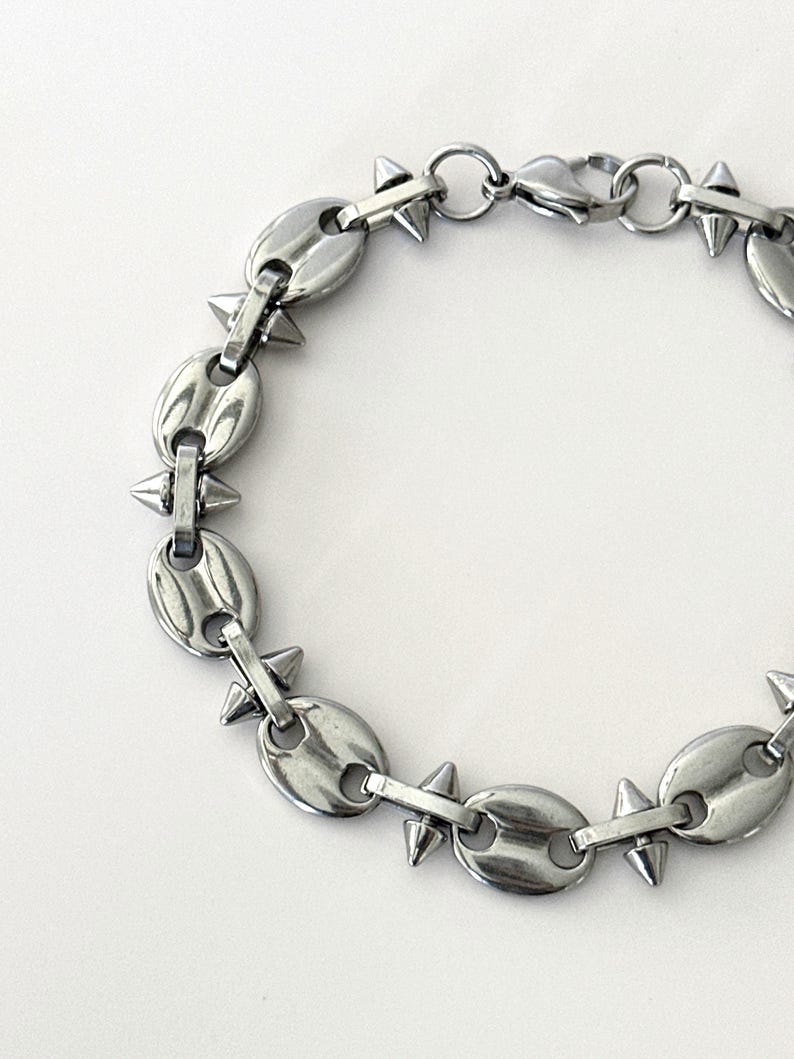 DEVIOUS THORNS