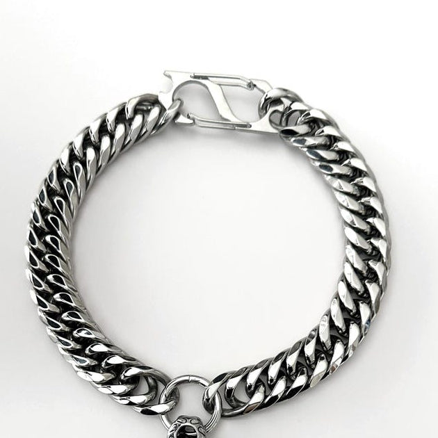silver necklace
